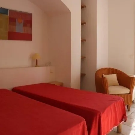 House Dans Un Ecrin De Verdure Tres Belle 4 Chambres Holiday home *